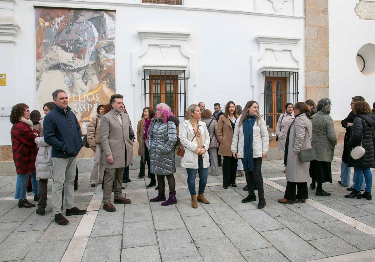 Agentes de empleo de la región, esta mañana en la Asamblea.