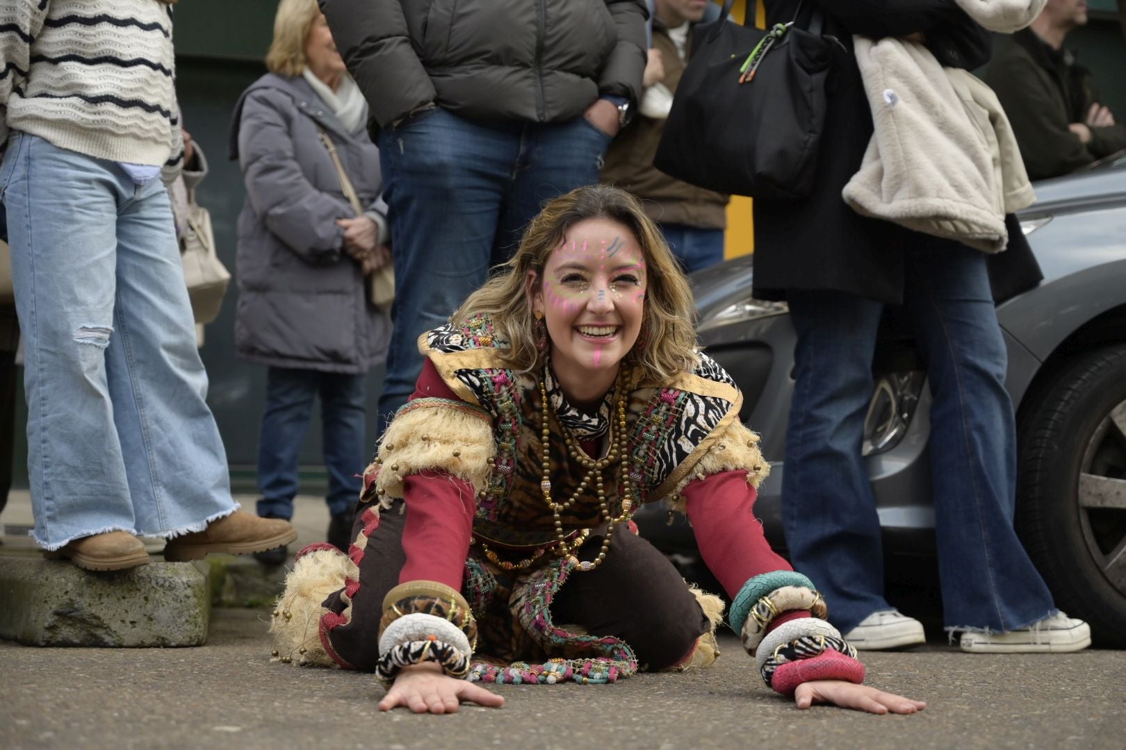 Así ha sido el desfile de comparsas con motivo de Las Candelas de Santa Marina