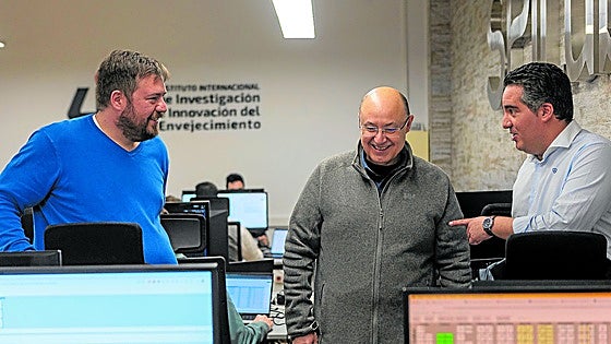 Investigadores de la UEx enseñan software cuántico al mundo