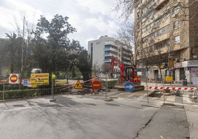 Obras de la glorieta de la plaza de Conquistadores (Colón).