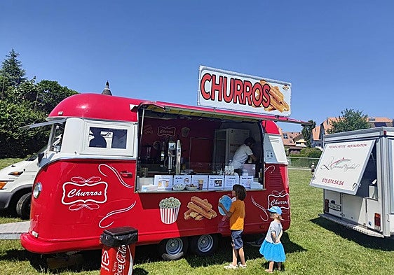 El extremeño que conquista Suiza con su 'food-truck' de churros