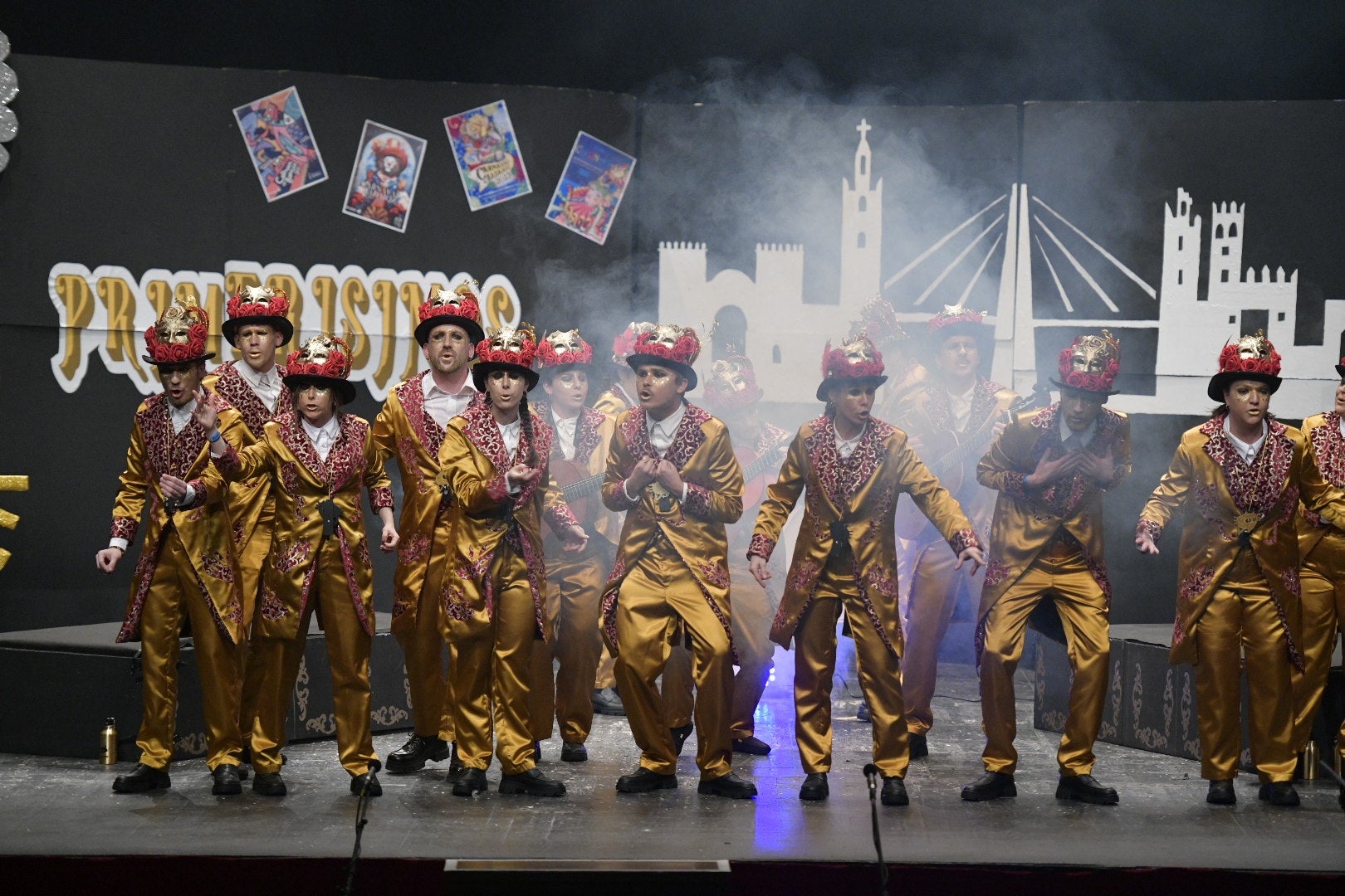 Actuación de la murga Charramangueros el primer día de preliminares del Concurso de Murgas del Carnaval de Badajoz 2025. 