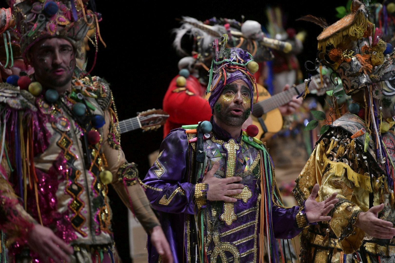 Actuación de la murga Sa Tersiao en el primer día de preliminares del Concurso de Murgas del Carnaval de Badajoz 2025. 