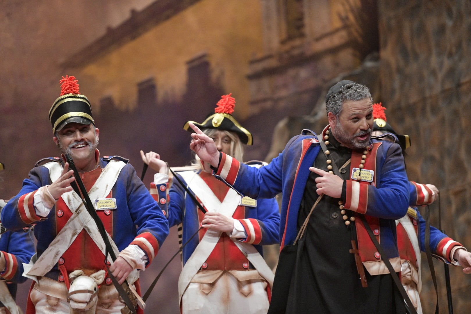 Actuación de la murga Los Water Closet el primer día de preliminares del Concurso de Murgas del Carnaval de Badajoz 2025. 