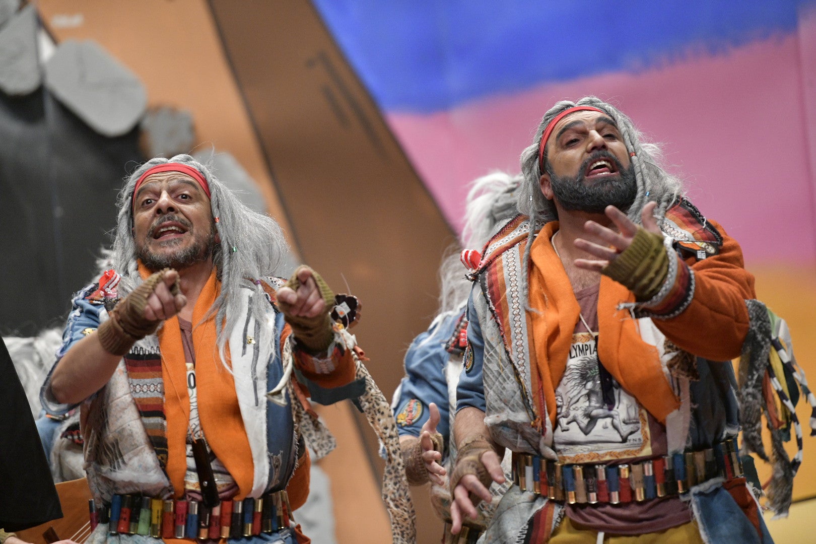 Actuación de la murga Yo no salgo el segundo día de preliminares del Concurso de Murgas del Carnaval de Badajoz 2025. 