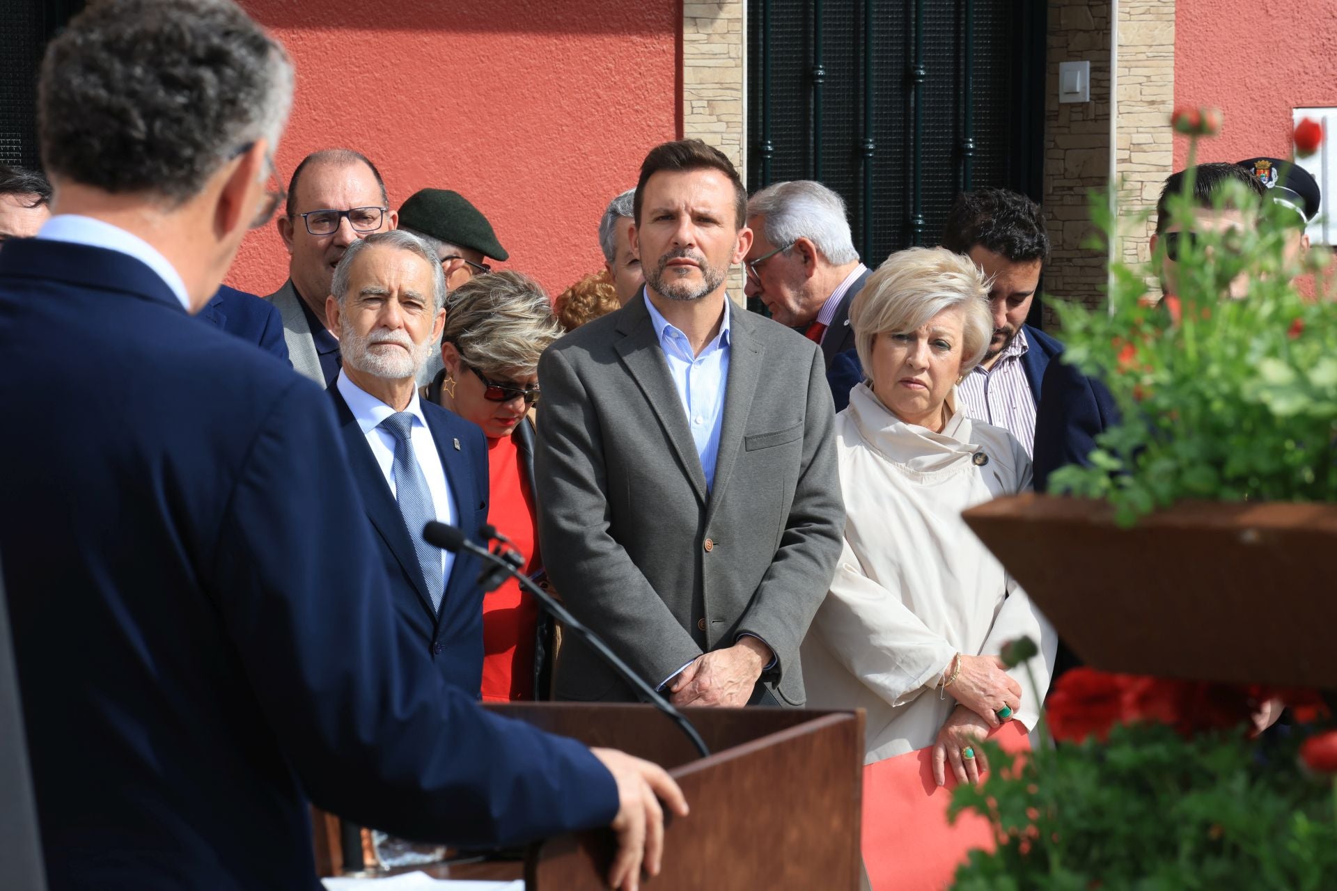 Medellín dedica una calle y un monumento al extremeño asesinado por ETA en 1994