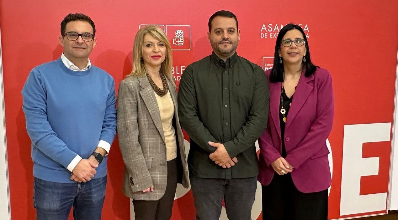 Fernando Sánchez Castilla con representantes del grupo socialista