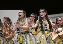 Las Chimixurris en el tercer día de preliminares del Concurso de Murgas del Carnaval de Badajoz 2025.