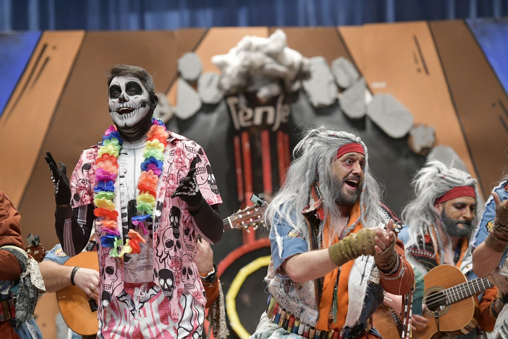 Actuación de Yo no salgo en la primera semifinal del Concurso de Murgas del Carnaval de Badajoz 2025. 