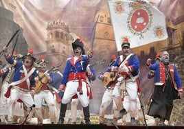Calvino, Sansinena, Juanlu y Víctor en primera línea de Los Water, en la primera noche de semifinales del Concurso de Murgas 2025.