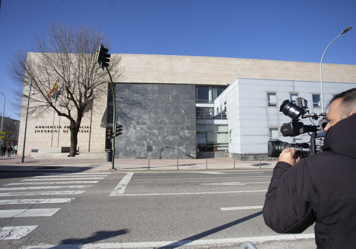 La Audiencia Provincial de Cáceres rechazó el recurso del denunciante.