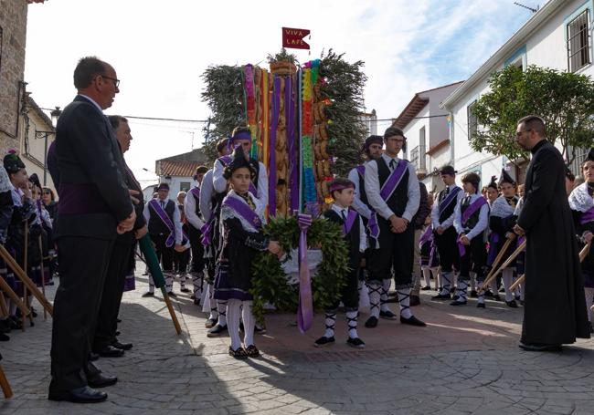 Ramo de roscas de anises en procesión.