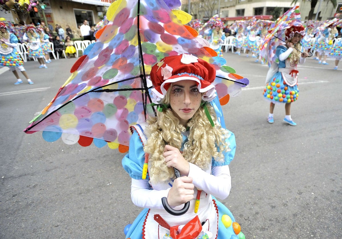 La Kochera en el Carnaval de Badajoz con paraguas.