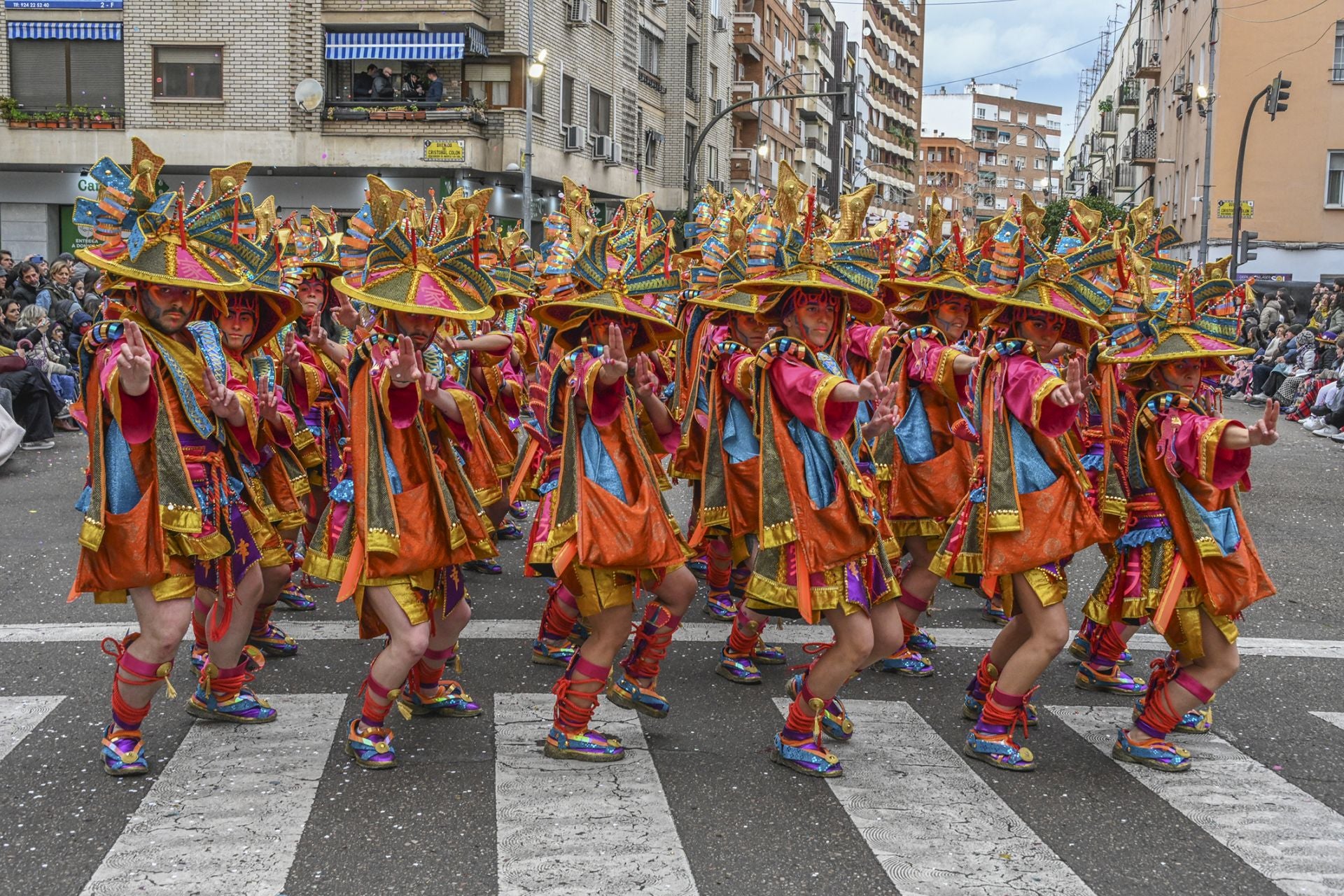 La comparsa ganadora del Gran Desfile del Carnaval de Badajoz, en imágenes