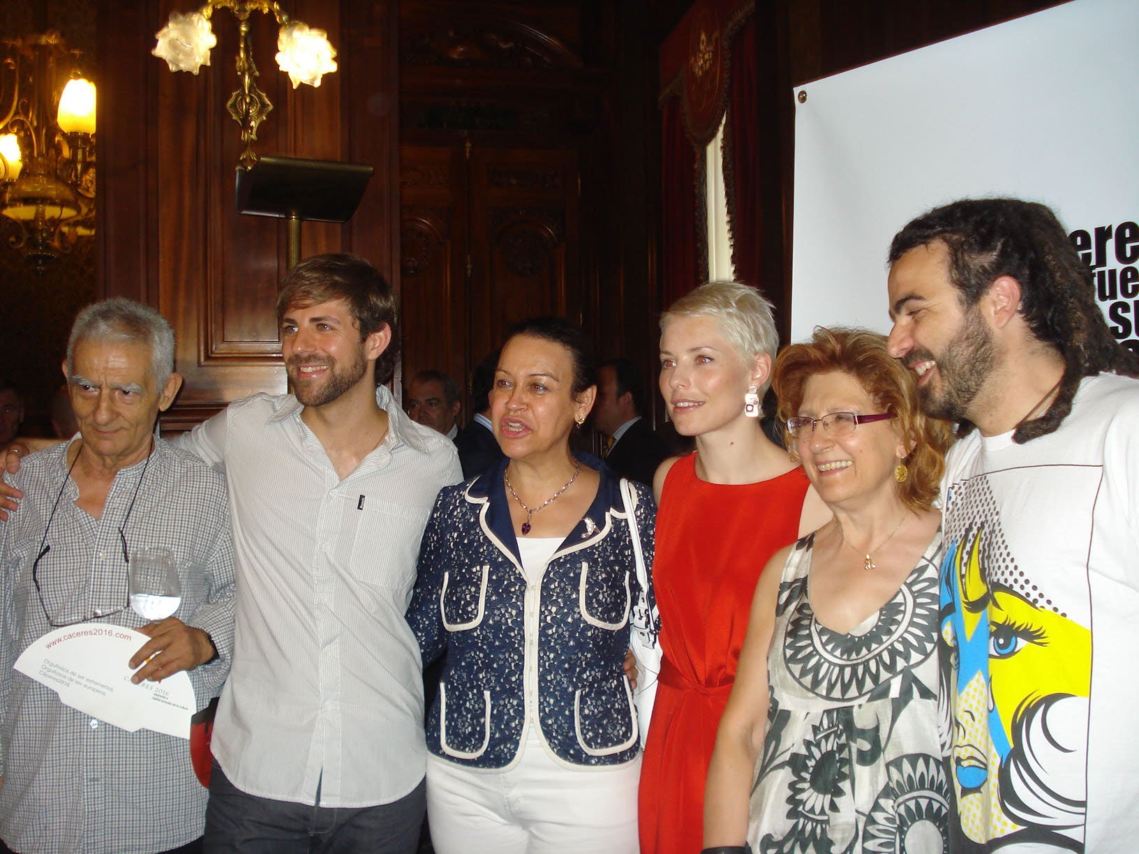 El actor, junto al resto de embajadores de la candidatura de Cáceres 2016. Foto de 2010.