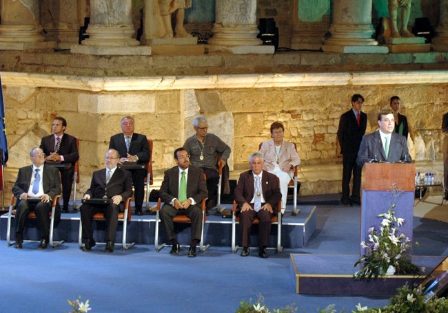 Margallo, en el Teatro Romano de Mérida en 2007, cuando fue reconocido con la Medalla de Extremadura. Imagen de archivo de esa edición.