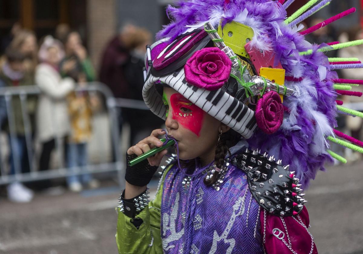 Las mejores imágenes del desfile matinal del domingo de Carnaval en Cáceres