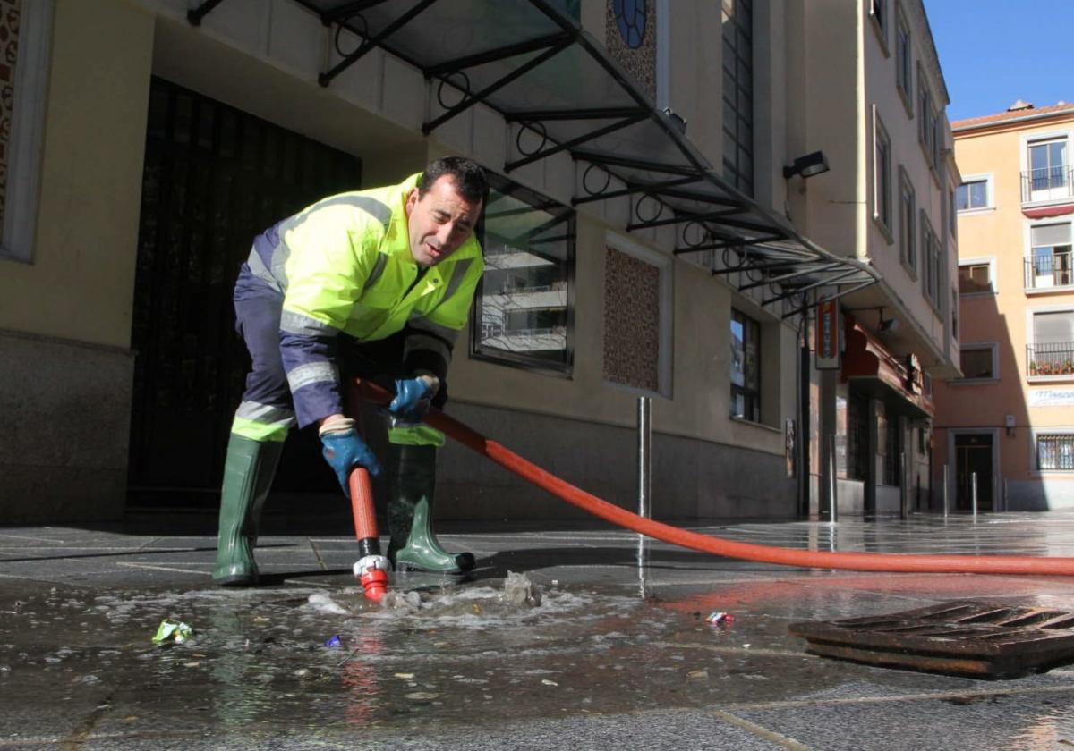 La limpieza a la calle Santa Ana llegará el 25 de marzo.