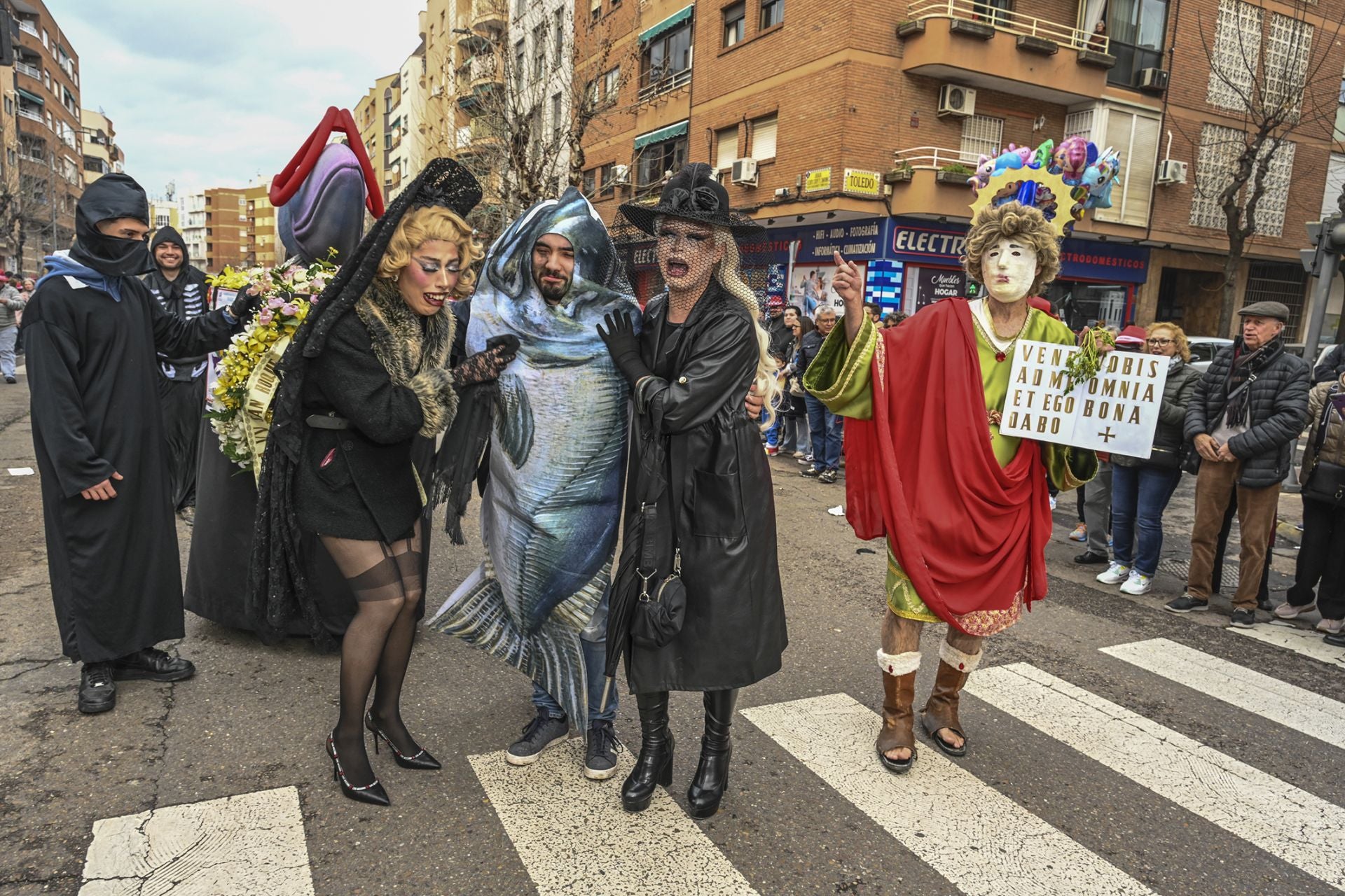 El Entierro de la Sardina del Carnaval de Badajoz 2025, en imágenes