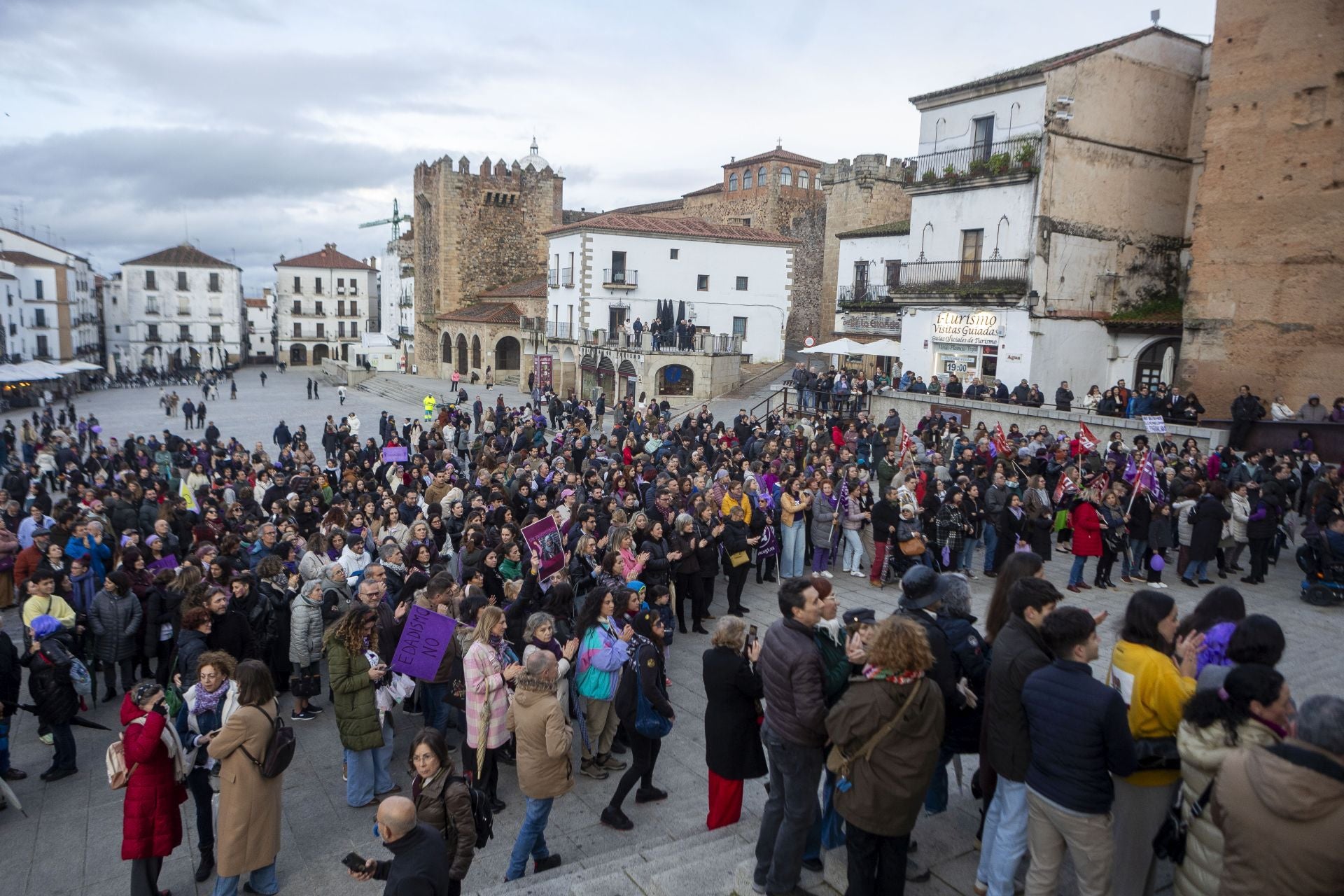 El 8M en Cáceres, en imágenes