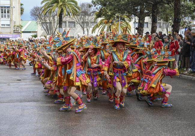 Cambalada, la comparsa ganadora del Carnaval de Badajoz 2025.