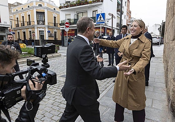 María Guardiola y Emiliano García-Page, presidentes de Extremadura y Castilla-La Mancha, en su encuentro en Mérida.