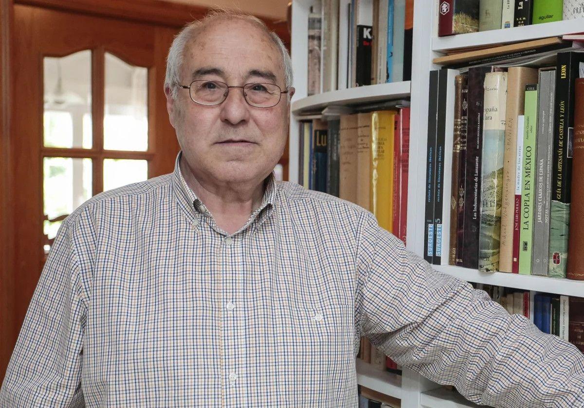 José Luis Puerto es el protagonista del Aula Literaria Enrique Díez Canedo, en Badajoz.