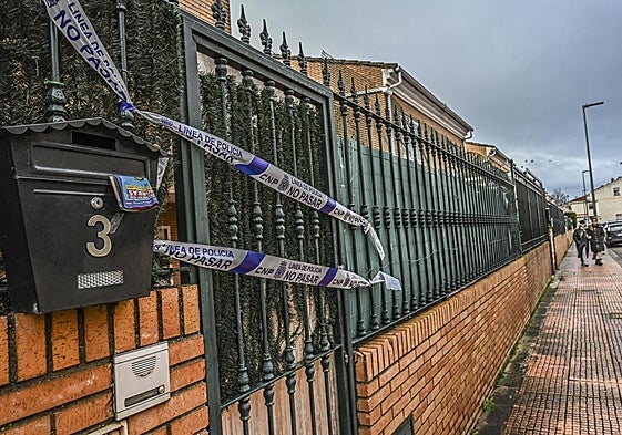 El chalet de la Urbanización Guadiana donde ocurrieron los hechos.