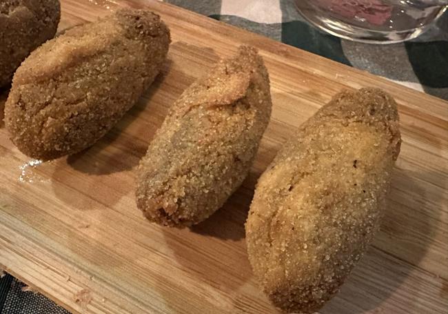 Croquetas de cachuela.