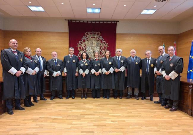 Acto de jura de la presidenta de la Sala de lo Social del Tribunal Superior de Justicia de Extremadura y de la magistrada de la Sección Primera de la Audiencia provincial de Cáceres.