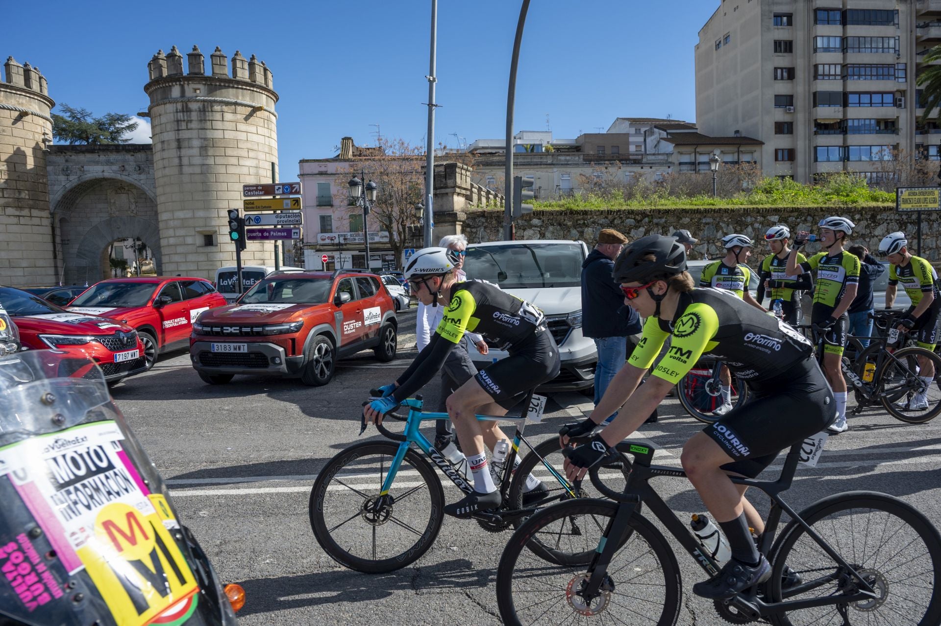 La llegada a Badajoz de La Vuelta Ciclista a Extremadura, en imágenes