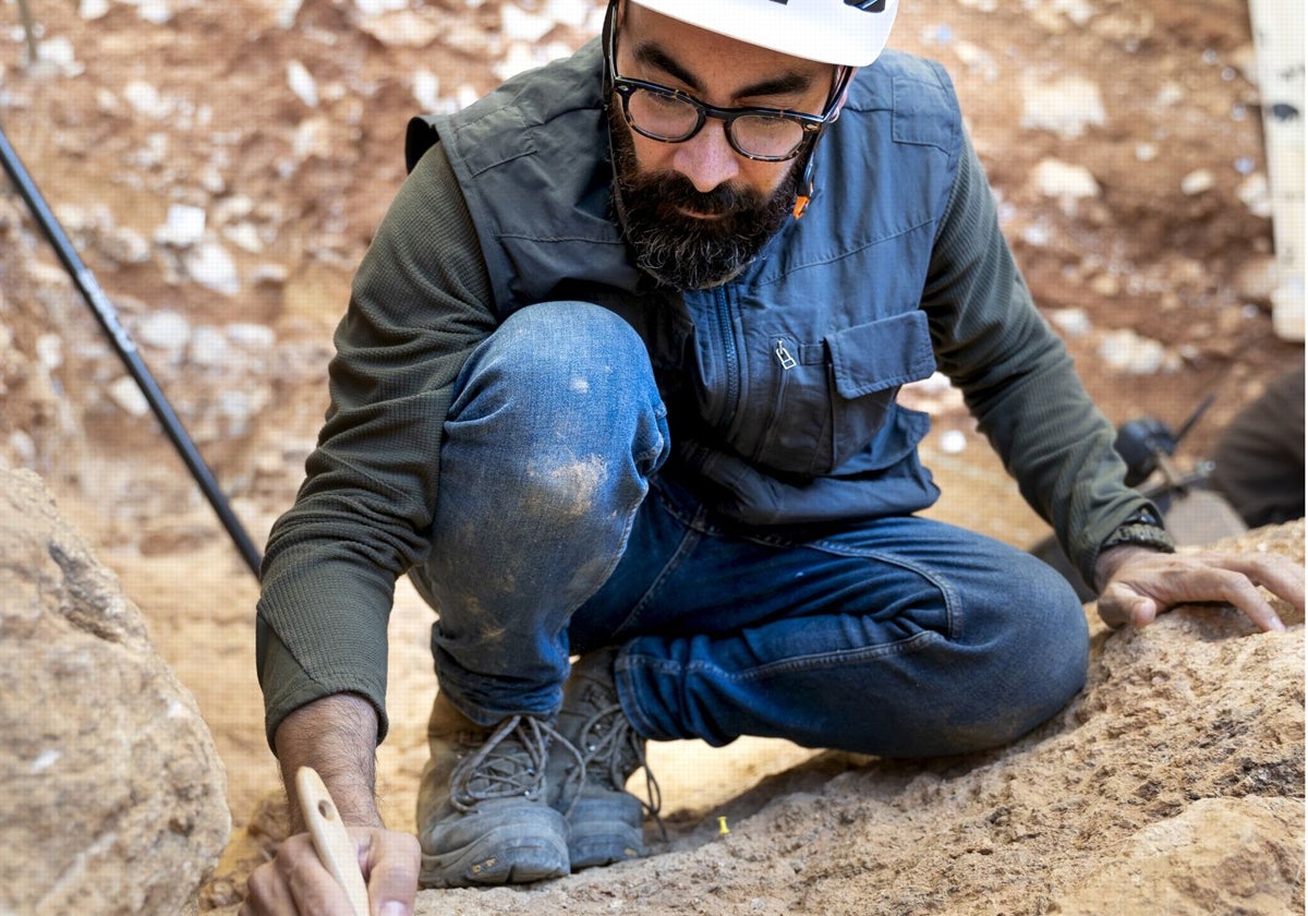 Antonio Rodríguez-Hidalgo, en el yacimiento de Atapuerca.