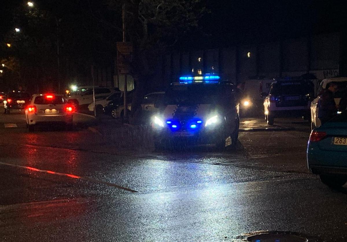 Coche de la Guardia Civil en el lugar que ha ocurrido el suceso.