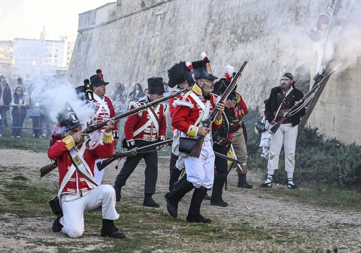 Recreación en 2023 en las laderas de la Alcabaza de Badajoz.