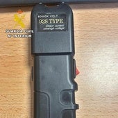 Detenidos dos vecinos de Puebla de Sancho Pérez por atracar a una persona con una pistola eléctrica