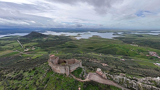 La crecida del embalse de La Serena transforma el paisaje de La Siberia