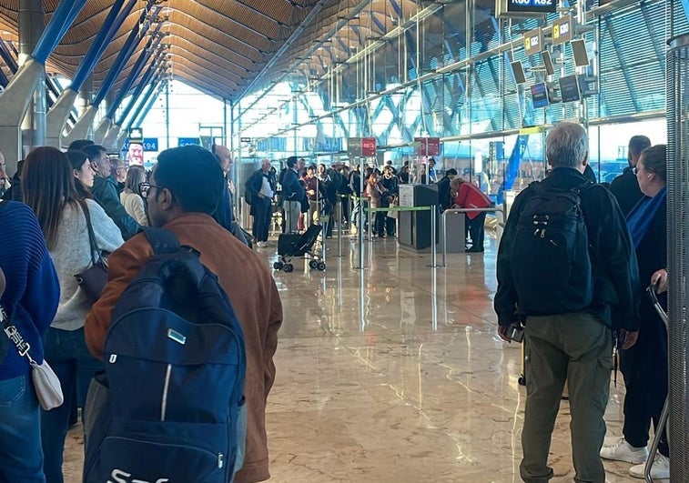El despegue del vuelo Madrid-Badajoz se retrasa 90 minutos por «razones técnicas»