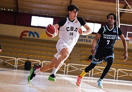 Partido entre el City of Badajoz Academy y el Baloncesto Badajoz BB.
