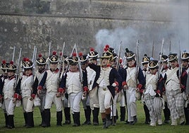 Más de 250 recreadores representan la defensa de Badajoz