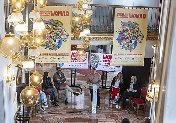 Presentación del festival Womad la mañana del jueves en el vestíbulo del Gran Teatro.