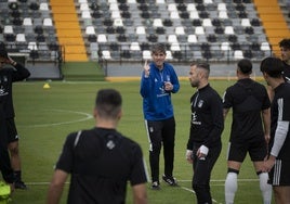 David González dirigiendo el entrenamiento de este miércoles.