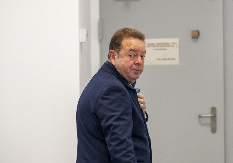 El abogado Emilio Cortés, que ejerce la defensa de David Sánchez, en los juzgados en una imagen de archivo.