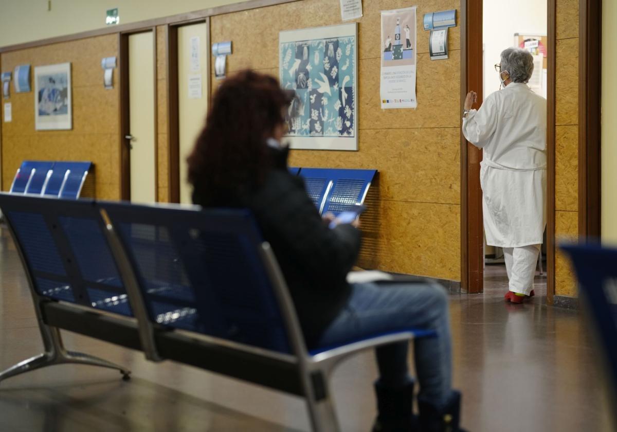 El SES gasta 20,6 millones de euros en peonadas para reducir las listas de espera