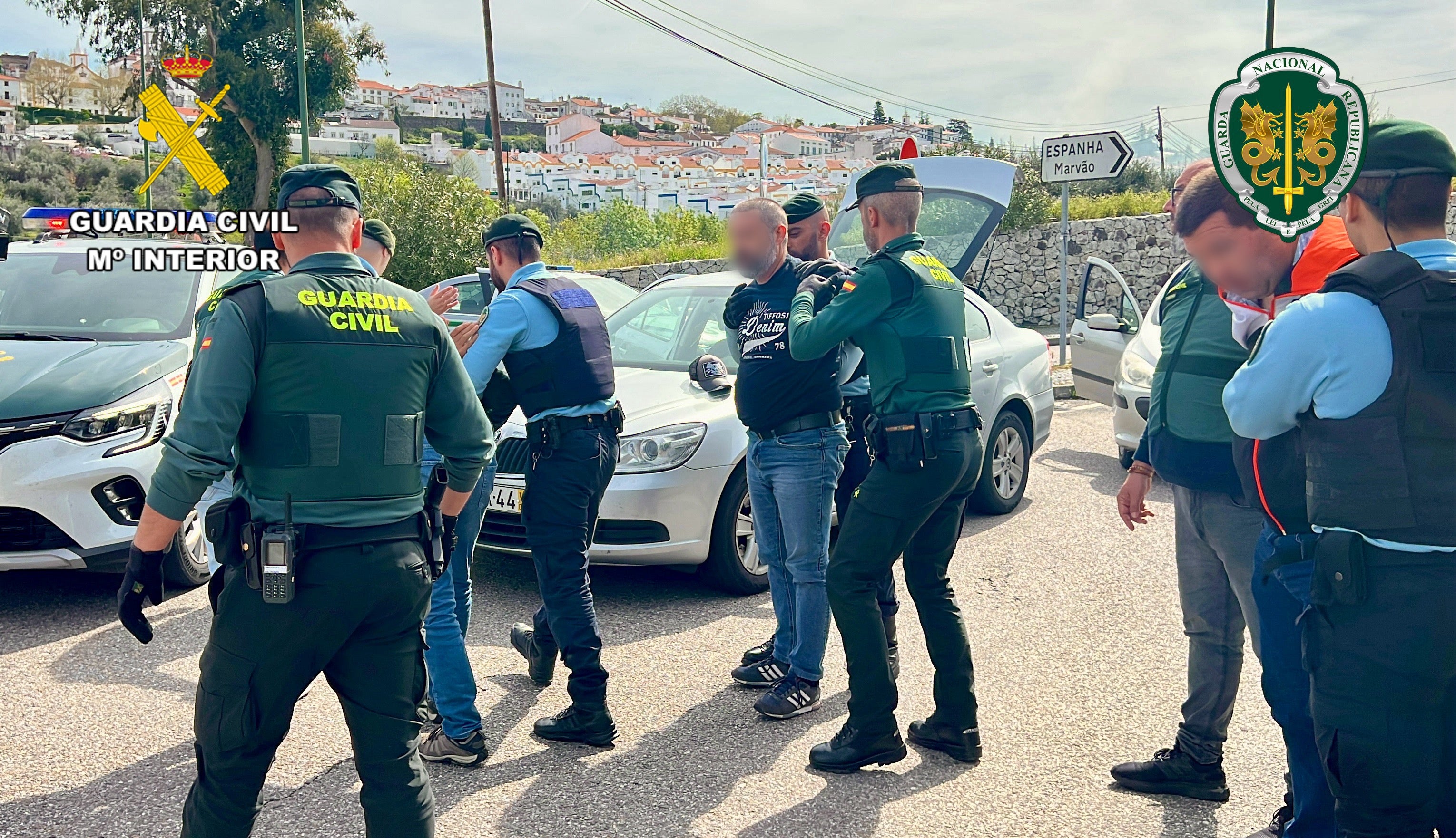 El simulacro de persecución policial transfronteriza entre la Guardia Civil de Cáceres y la GNR, en imágenes