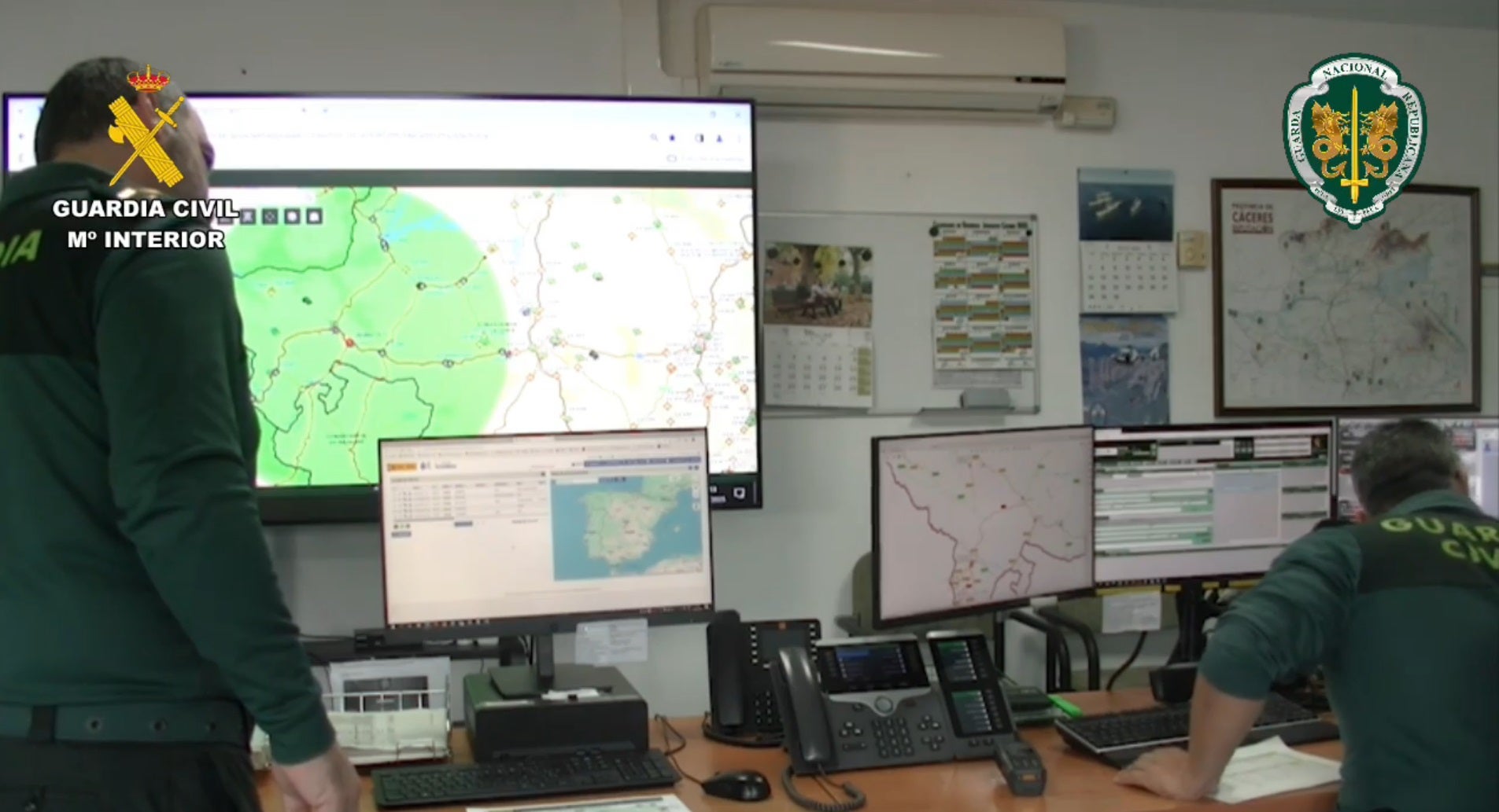 El simulacro de persecución policial transfronteriza entre la Guardia Civil de Cáceres y la GNR, en imágenes