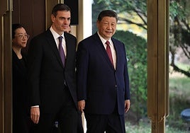 Imagen de Sánchez y Xi Jinping, este viernes.