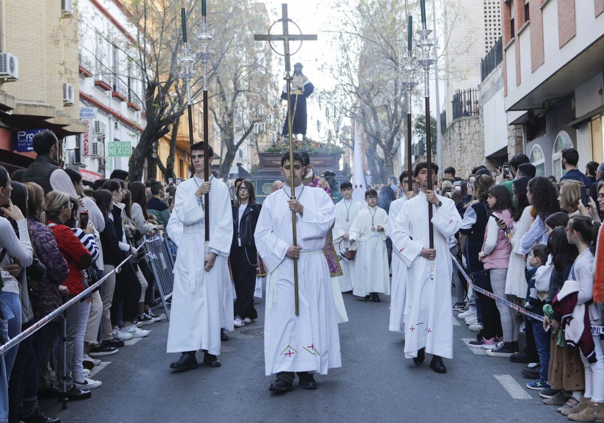 Cáceres afronta un Martes Santo que arranca en Fátima con los costaleros del Despojado