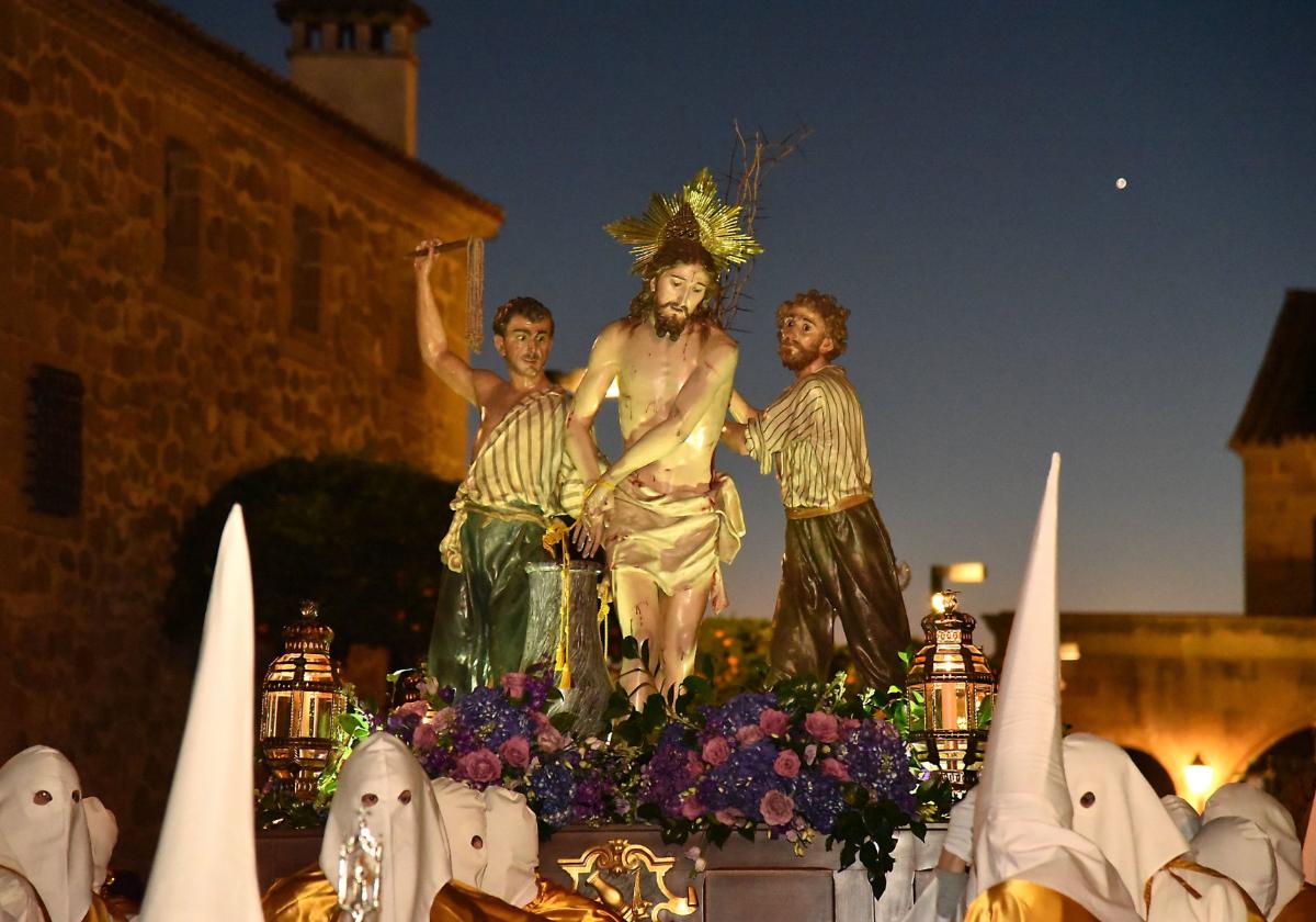 La Columna rescató la procesión del Martes Santo hace tres décadas