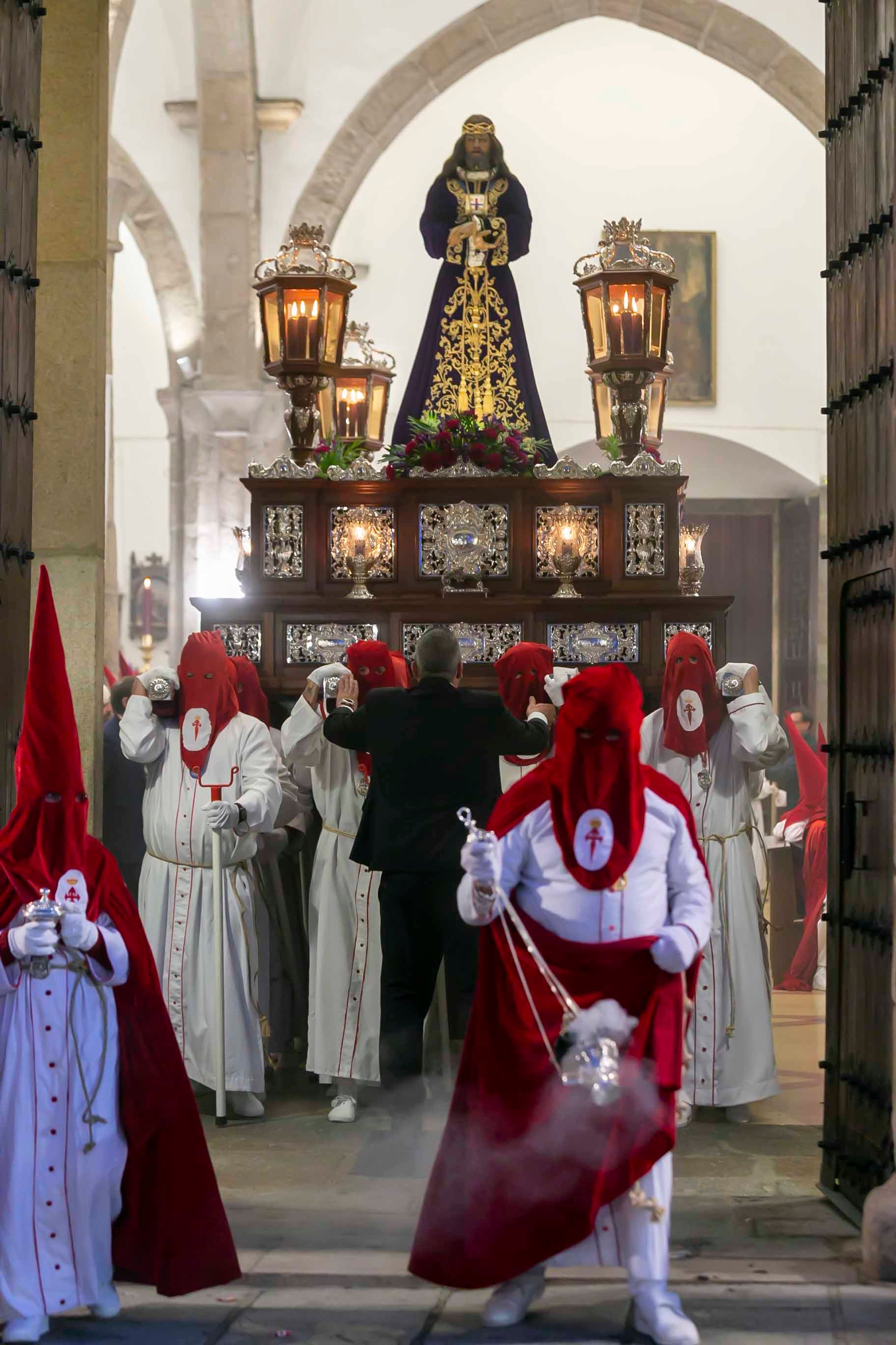 Fotos | Las mejores imágenes del Lunes Santo en Mérida