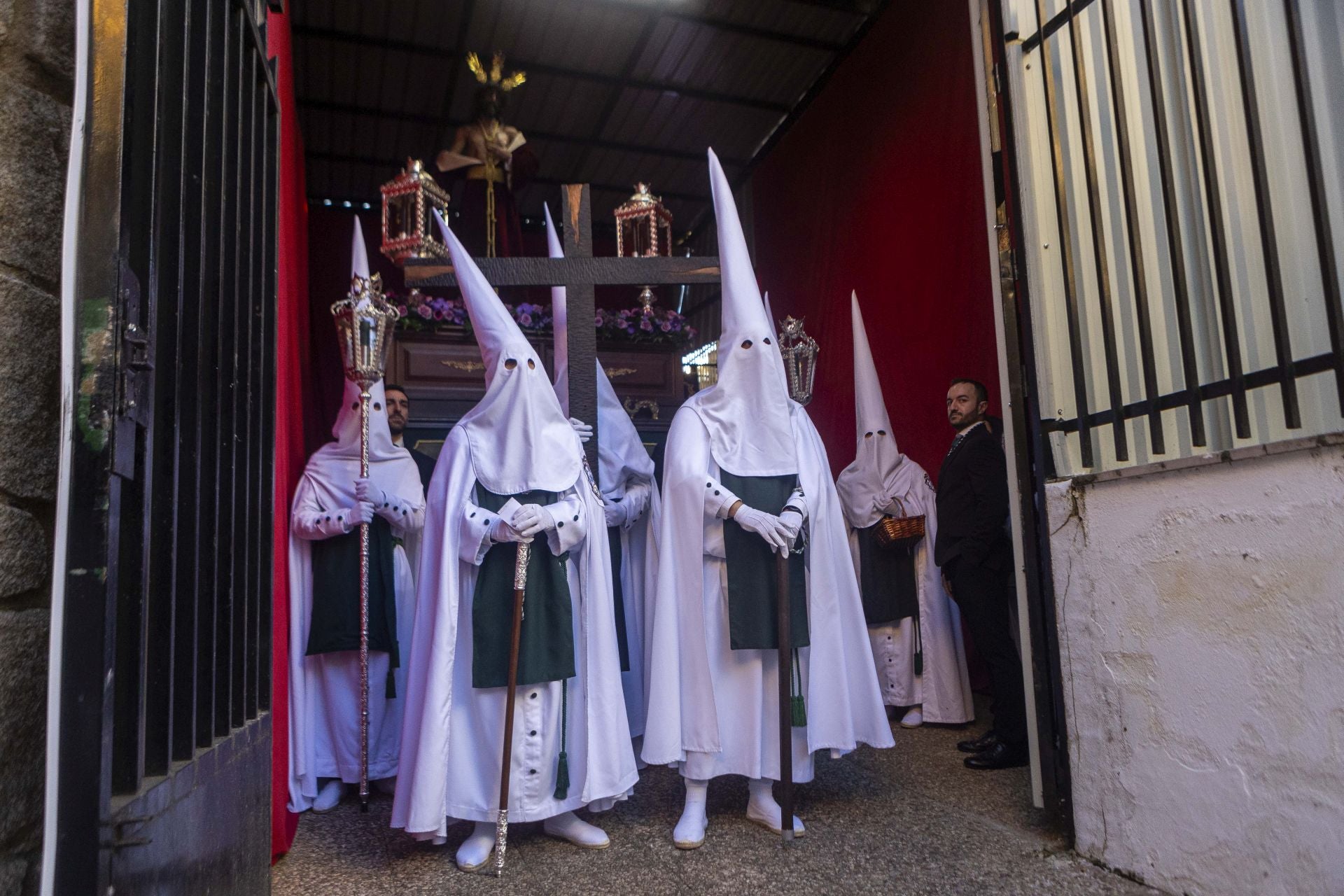Martes Santo en Cáceres, en imágenes